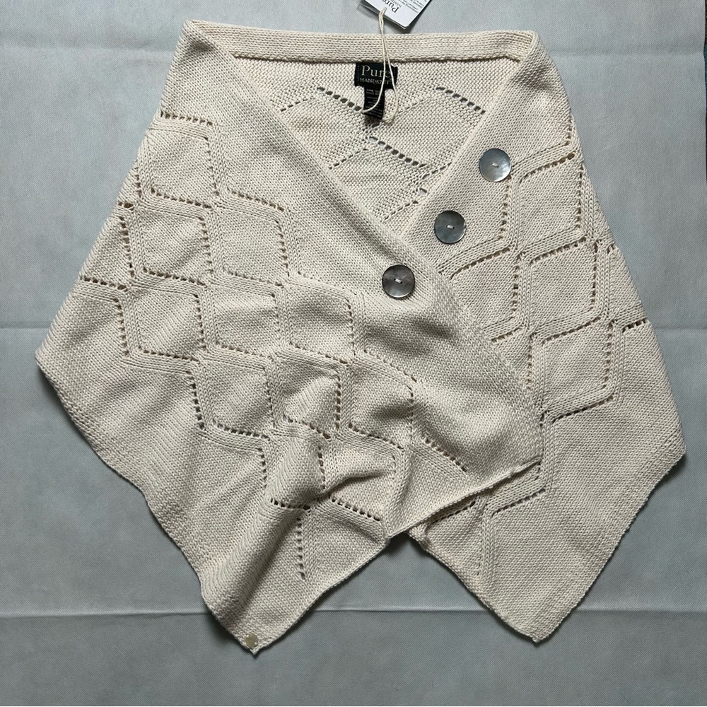 Pure hand knit cream scarf shawl with button details NWT OS